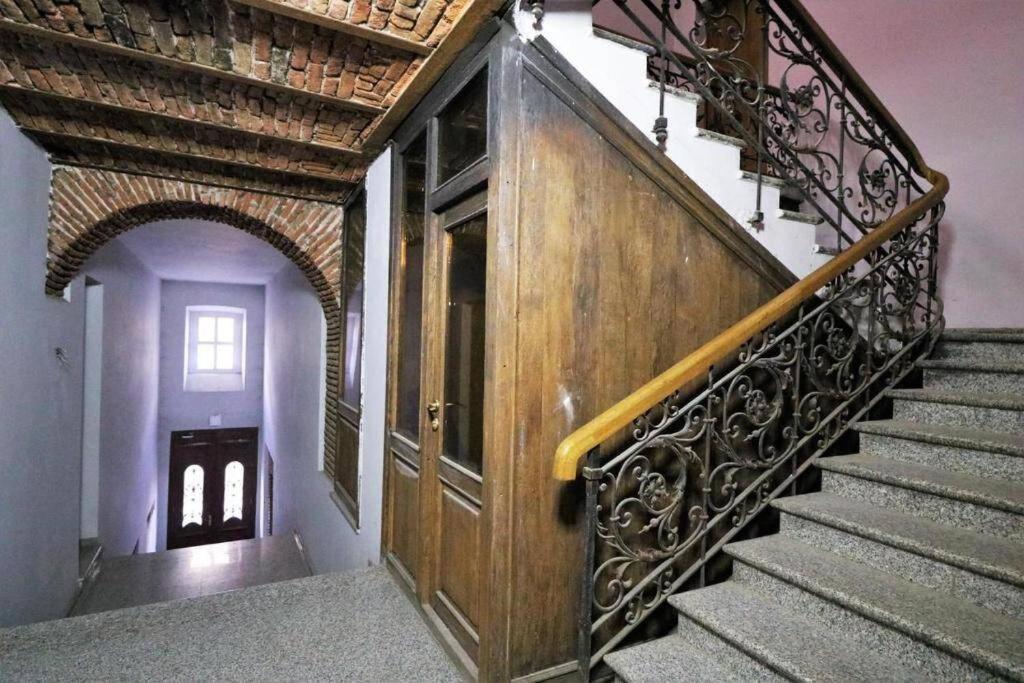 Rustaveli Central Aparthotel Tbilisi Exteriör bild