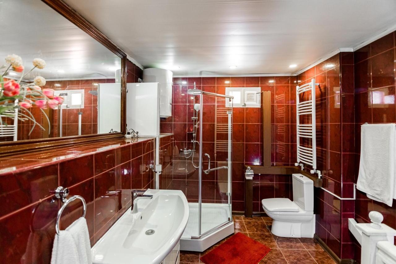Rustaveli Central Aparthotel Tbilisi Exteriör bild